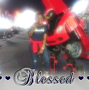 Meet your Posher, Catina